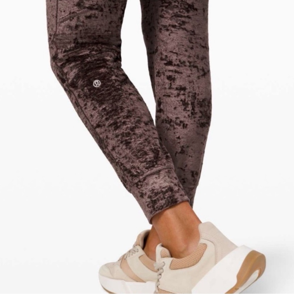 Lululemon Ready to Crush Jogger in French Press - Picture 8 of 8